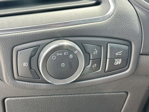 Certified 2024 Ford Edge Titanium image 14