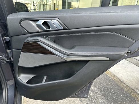 Used 2021 BMW X5 xDrive40i w/ Premium Package image 36