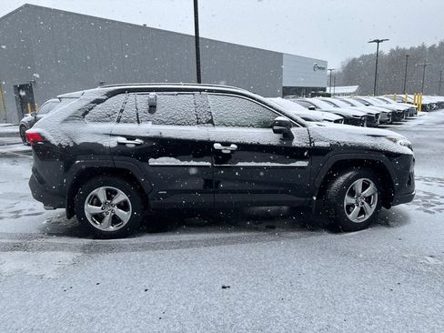 Used 2020 Toyota RAV4 Limited image 6