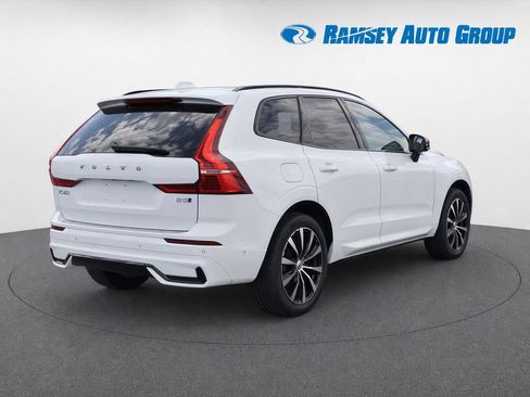 Used 2024 Volvo XC60 B5 Plus w/ Protection Package Premier AWD/4WD image 4