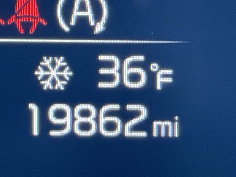 Used 2024 Kia Sportage EX image 12