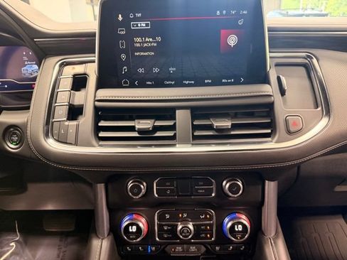 Used 2024 GMC Yukon SLT w/ SLT Luxury Package AWD/4WD image 41