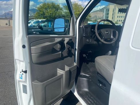 Used 2012 Chevrolet Express 2500 w/ Cold Climate Package image 11