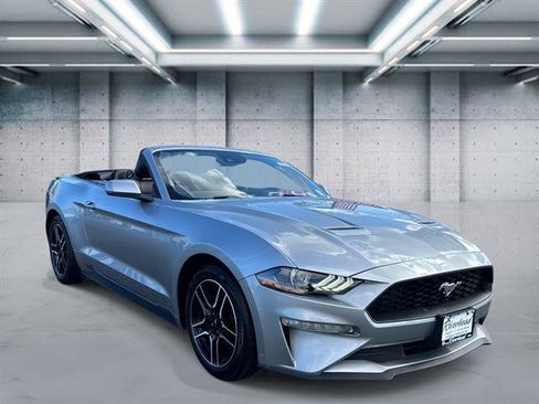 Used 2022 Ford Mustang Premium RWD image 3