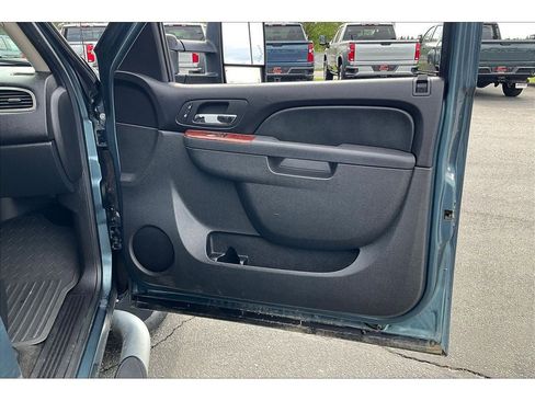 Used 2010 Chevrolet Silverado 2500 LTZ image 24