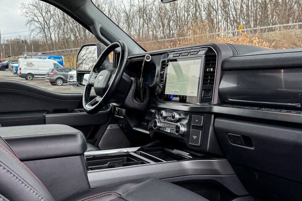 Used 2023 Ford F250 Lariat w/ Lariat Ultimate Package AWD/4WD image 16