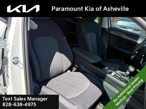 New 2026 Kia K5 LXS FWD image 17