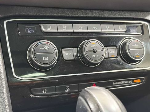 Used 2018 Volkswagen Atlas SEL Premium AWD/4WD image 21