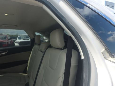 Used 2019 Ford Edge Titanium w/ Cold Weather Package AWD/4WD image 8