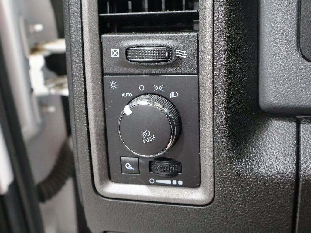 Used 2019 RAM 1500 Express AWD/4WD image 29