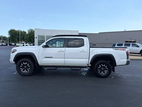 Used 2020 Toyota Tacoma TRD Off-Road AWD/4WD image 4