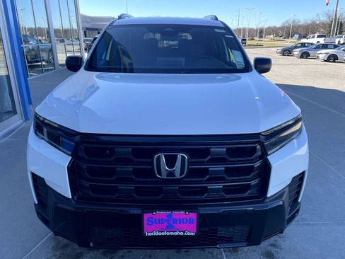 New 2026 Honda Pilot Sport image 2