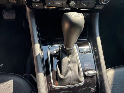 Used 2025 Jeep Compass Latitude AWD/4WD image 17