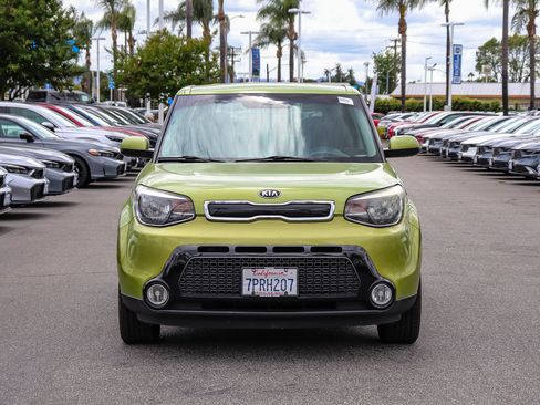 Used 2016 Kia Soul + FWD image 2