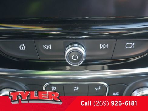 Used 2021 Chevrolet Traverse Premier w/ LPO, Floor Liner Package AWD/4WD image 33