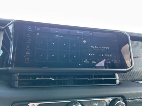 Used 2024 Jeep Wrangler Rubicon image 24