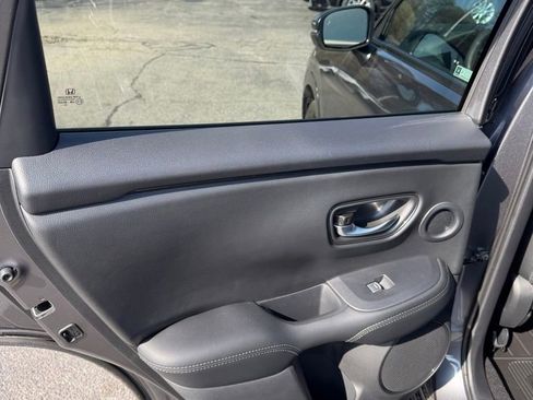 Used 2026 Honda HR-V EX-L image 11