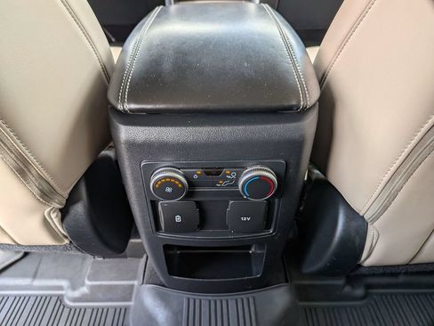 Used 2021 Ford Explorer XLT w/ Equipment Group 202A AWD/4WD image 35