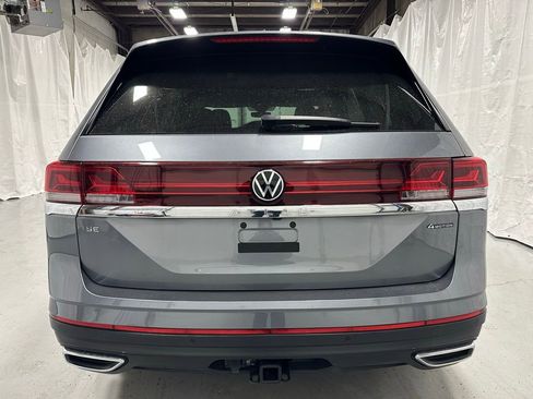 Used 2025 Volkswagen Atlas SE image 6