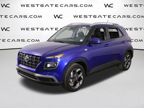 Used 2025 Hyundai Venue SEL FWD image 1