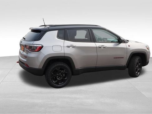 Used 2023 Jeep Compass Trailhawk w/ Trailhawk Convenience Group AWD/4WD image 4