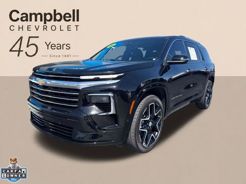 Used 2025 Chevrolet Traverse High Country FWD image 1