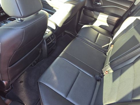 Used 2023 Honda Ridgeline RTL image 11