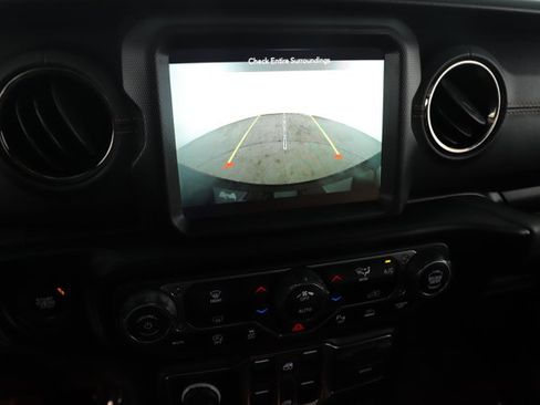 Used 2021 Jeep Wrangler Unlimited Sahara image 12