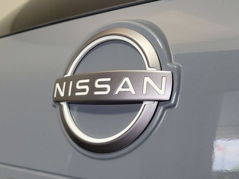 Used 2024 Nissan Rogue Platinum FWD image 8