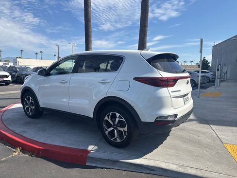 Used 2022 Kia Sportage LX image 11