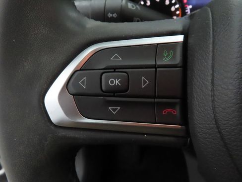 Used 2022 Jeep Compass Latitude AWD/4WD image 11