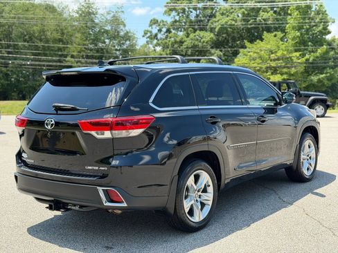 Used 2017 Toyota Highlander Limited AWD/4WD image 7