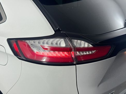 Used 2019 Ford Edge SEL w/ Equipment Group 201A image 36