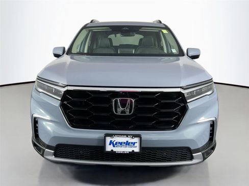 Used 2024 Honda Pilot Elite image 9