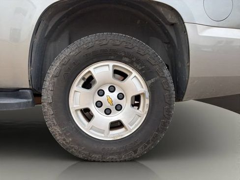 Used 2009 Chevrolet Tahoe LT w/ Convenience Package AWD/4WD image 28