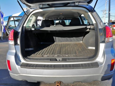 Used 2012 Subaru Outback 2.5i w/ Alloy Wheel Pkg image 16