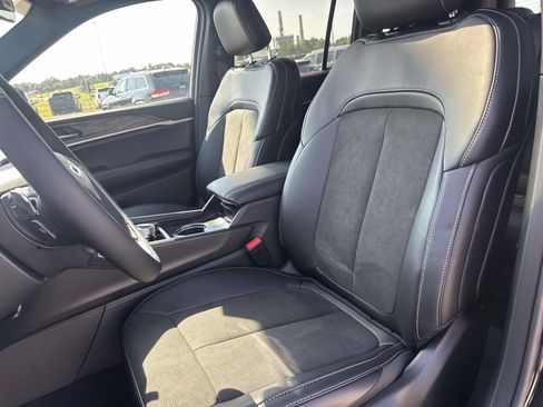 New 2026 Jeep Grand Cherokee Altitude RWD image 16