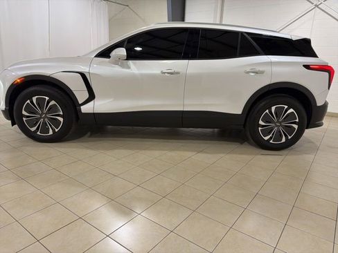 Used 2024 Chevrolet Blazer EV LT image 2