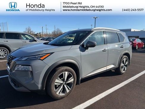 Used 2021 Nissan Rogue SL image 1