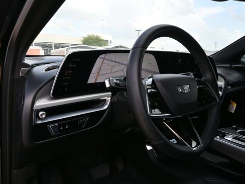Certified 2024 Cadillac Lyriq Luxury RWD image 16
