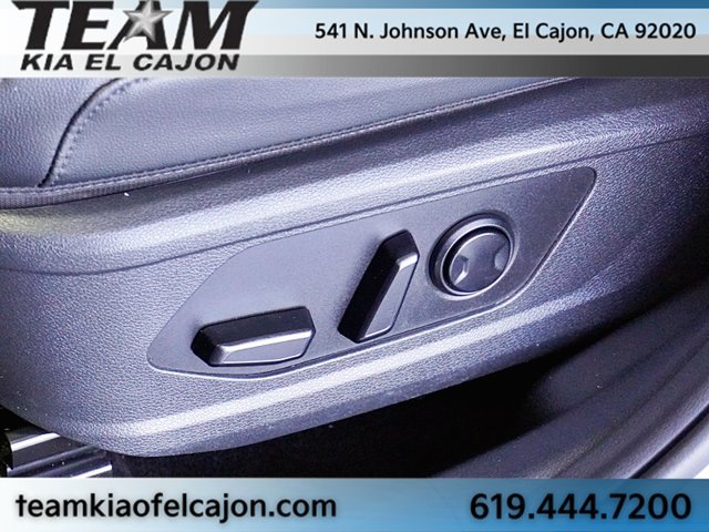 Certified 2026 Kia Sportage EX w/ EX Panorama Roof Package FWD image 18