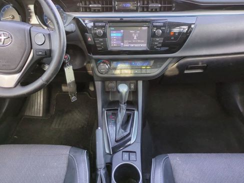 Used 2015 Toyota Corolla S image 18