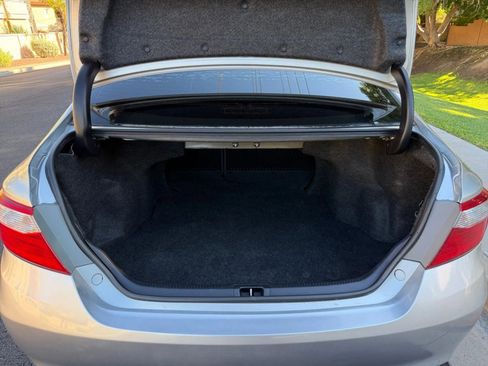 Used 2017 Toyota Camry SE image 23