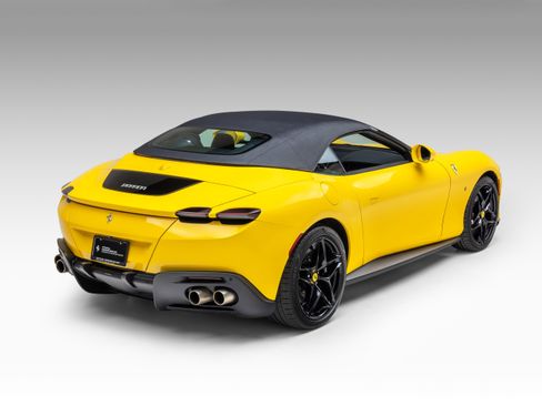 Certified 2025 Ferrari Roma Spider image 14