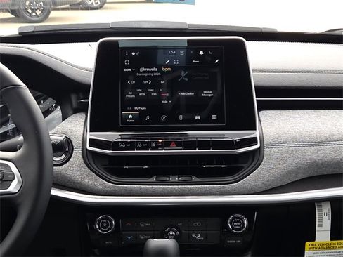 New 2026 Jeep Compass Latitude image 14