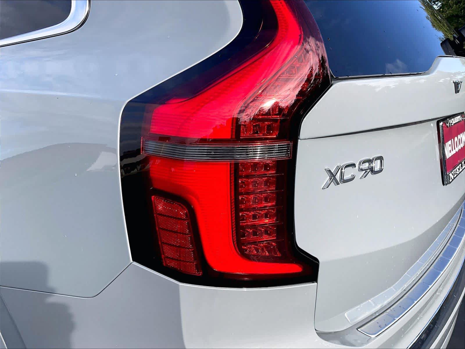 New 2027 Volvo XC90 T8 Plus AWD/4WD image 25