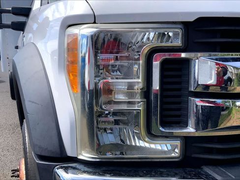 Used 2017 Ford F550 4x4 Regular Cab Super Duty image 30
