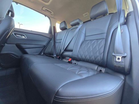 Used 2023 Nissan Rogue Platinum w/ Platinum Premium Package image 20