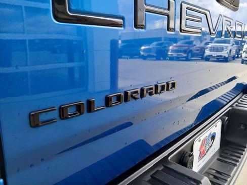 Used 2022 Chevrolet Colorado ZR2 AWD/4WD image 11