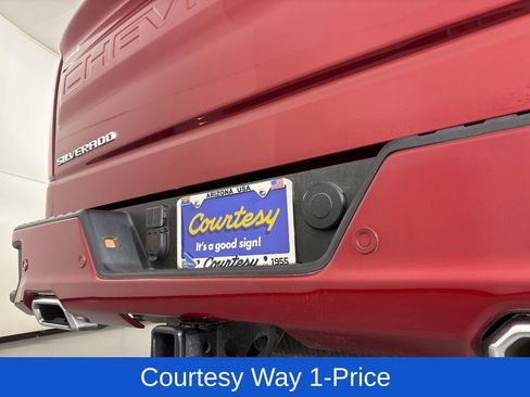 Used 2023 Chevrolet Silverado 1500 High Country w/ High Country Premium Package AWD/4WD image 13